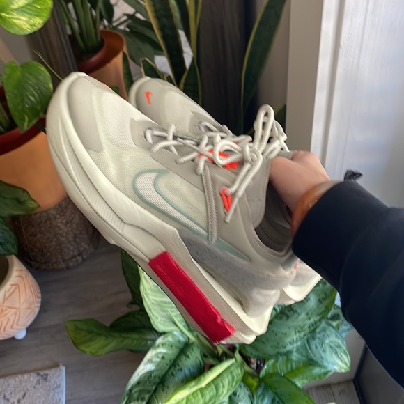 *SOLD* Nike Fontanka Edge Sneaker (Stone Khaki) - Picture 3 of 9